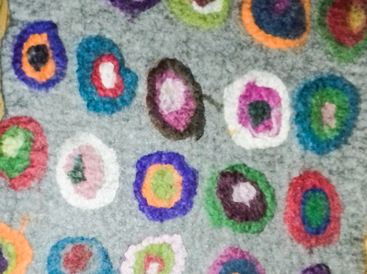 Gefilztes Tuch, © Kasterl Kunterbunt Gefilztes Tuch, © Kasterl Kunterbunt