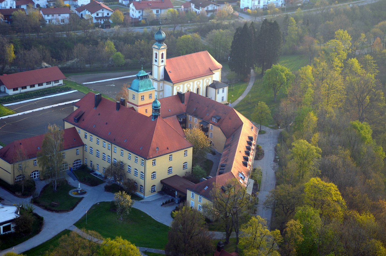 Die Kirche St. Salvator in Mühldorf von oben, © Rainer Schratt Die Kirche St. Salvator in Mühldorf von oben, © Rainer Schratt