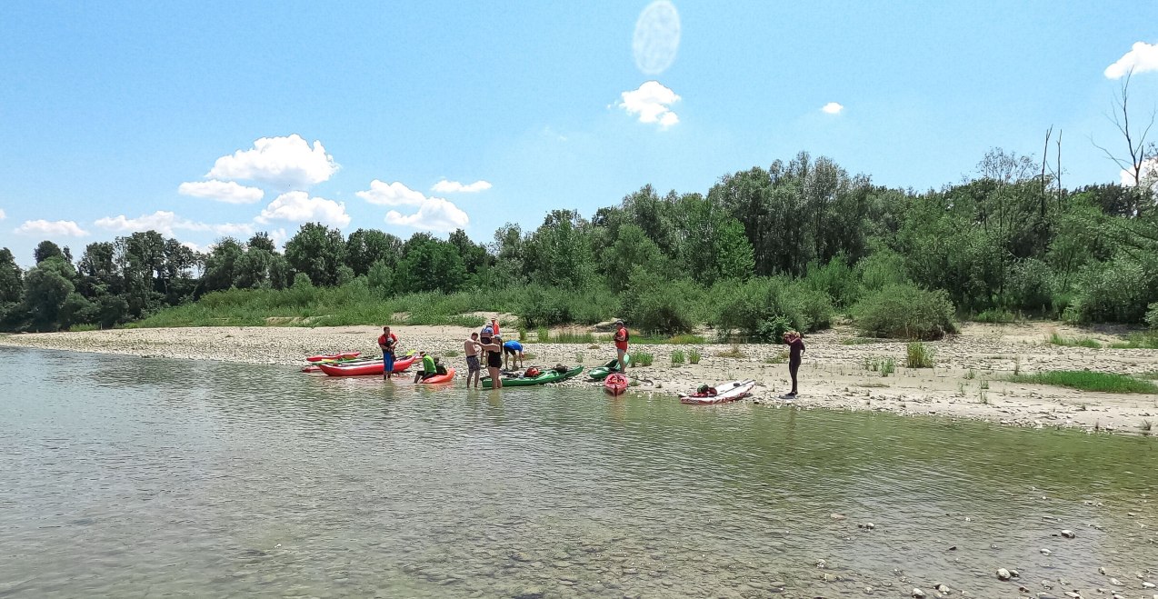 Bootswandern Rast auf dem Inn, © Inn-Salzach Tourismus Bootswandern Rast auf dem Inn, © Inn-Salzach Tourismus