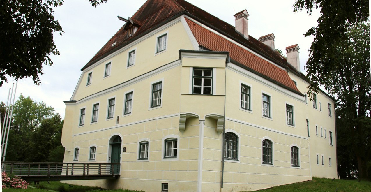 Neumarkt Sankt Veit Schloss Adlstein Neumarkt Sankt Veit Schloss Adlstein