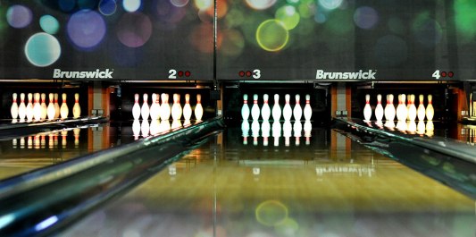 Bowlingbahnen bei Top Bowl in Neu&ouml;tting, &copy; Top-Spiel Entertainment GmbH