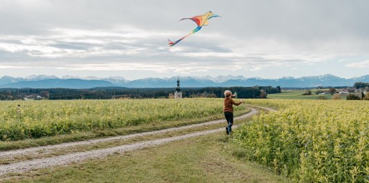 Rainbichl Tyrlaching Drachen steigen lassen, &copy; Inn-Salzach Tourismus