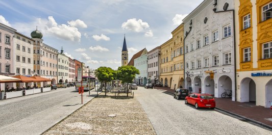 M&uuml;hldorf a. Inn Stadtplatz, &copy; Inn-Salzach Tourismus