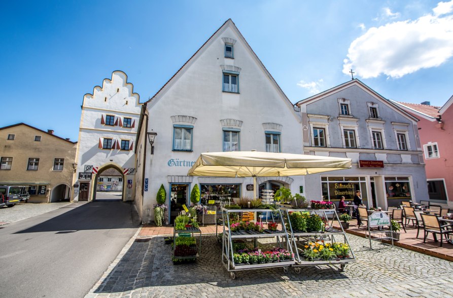 Stadtplatz Neumarkt-Sankt Veit in Oberbayern, &copy; Inn-Salzach Tourismus