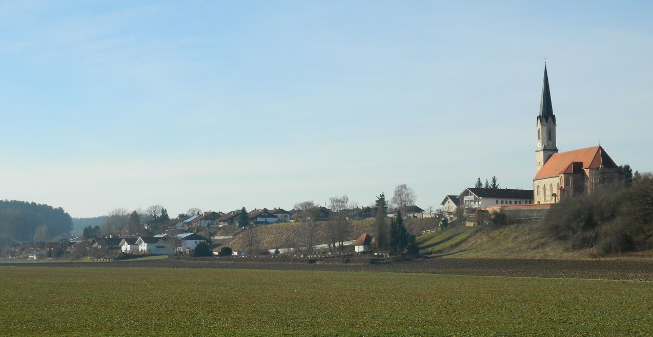 Kirche in Taufkirchen Landkreis M&uuml;hldorf a. Inn, &copy; VG Kraiburg a. Inn