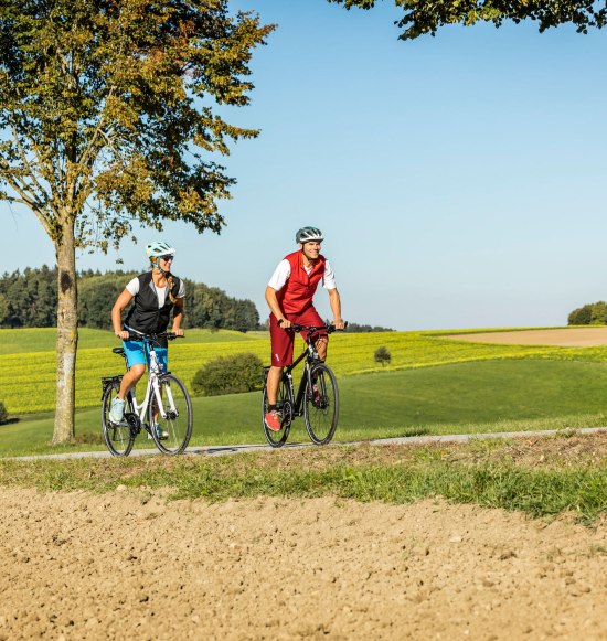 Radfahrer am Rott-Inn-Radweg, &copy; Inn-Salzach Tourismus