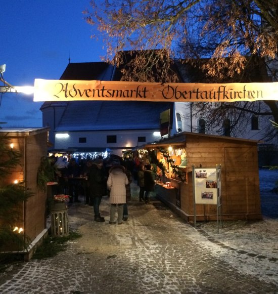 Eingang Obertaufkirchen Adventsmarkt, &copy; Gemeinde Obertaufkirchen