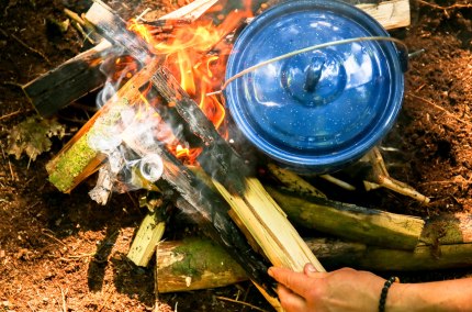 Kochen am Feuer, &copy; Cambio Umweltbildung