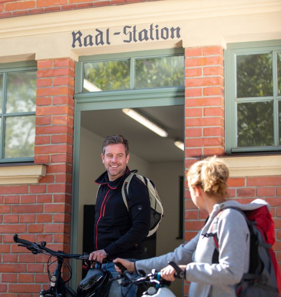 Radl-Station am Alt&ouml;ttinger Bahnhof, &copy; Inn-Salzach Tourismus