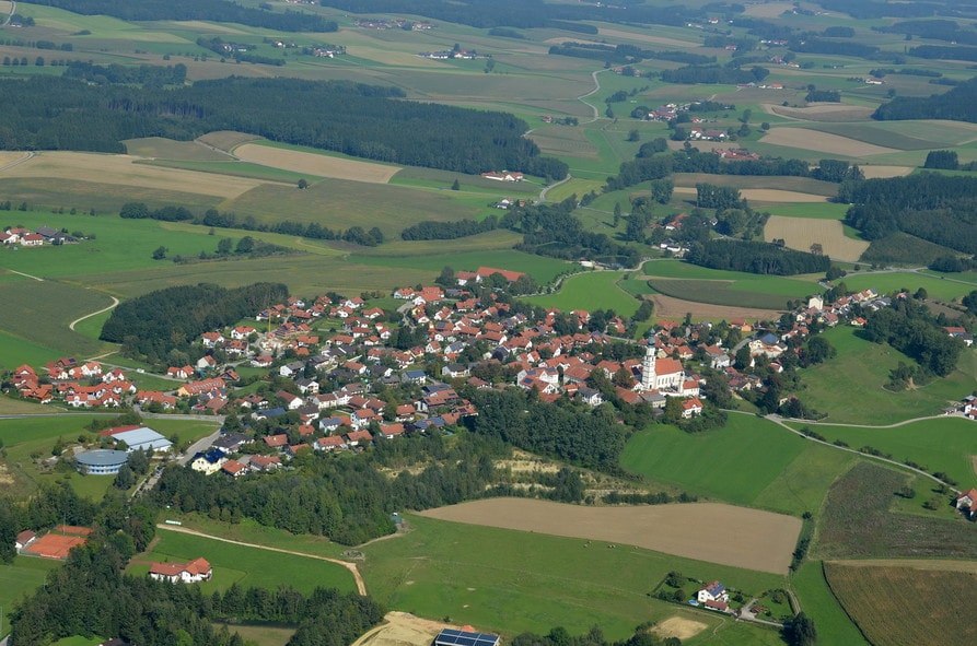 Luftaufnahme von Oberbergkirchen, Landkreis M&uuml;hldorf a. Inn, &copy; Gemeinde Oberbergkirchen