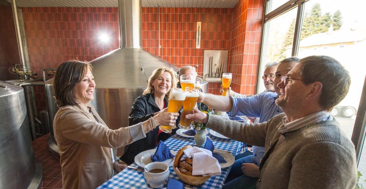 Wei&szlig;bier-Probe in der Brauerei Leidmann in Unterneukirchen, &copy; Inn-Salzach Tourismus