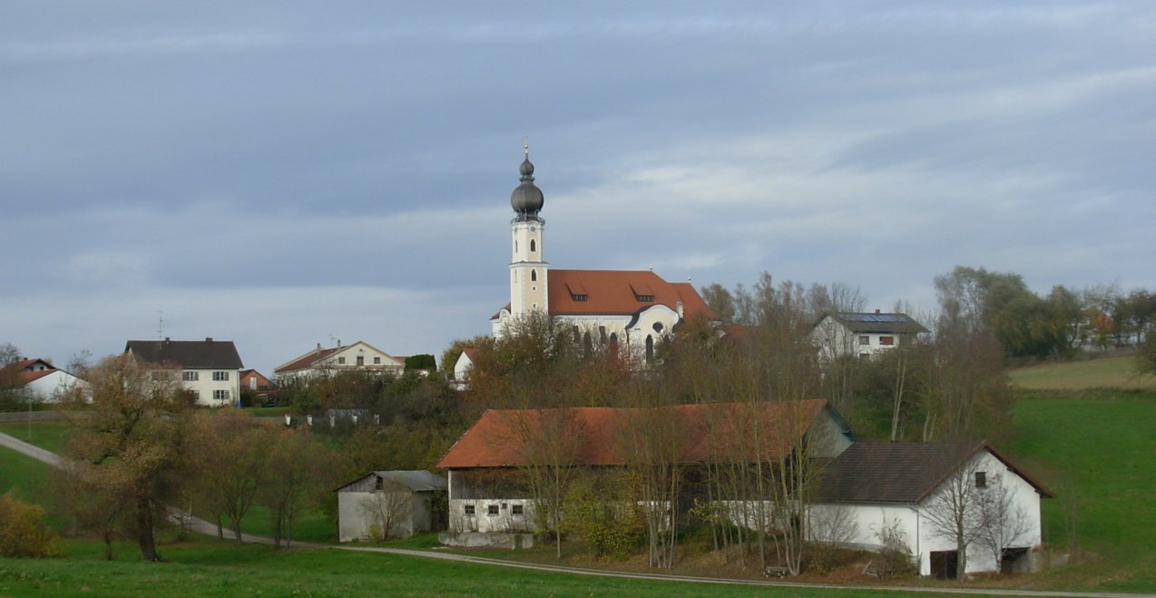 Kirche in Sch&ouml;nberg Landkreis M&uuml;hldorf a. Inn, &copy; Gemeinde Sch&ouml;nberg