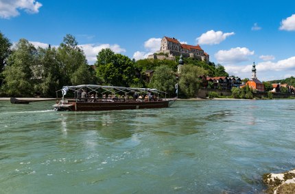 Pl&auml;ttenfahrt auf der Salzach bei Burghausen , &copy; oberbayern.de, Peter von Felbert