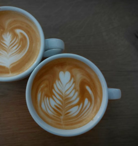 Cappuccino mit Latte Art, &copy; CaTienda