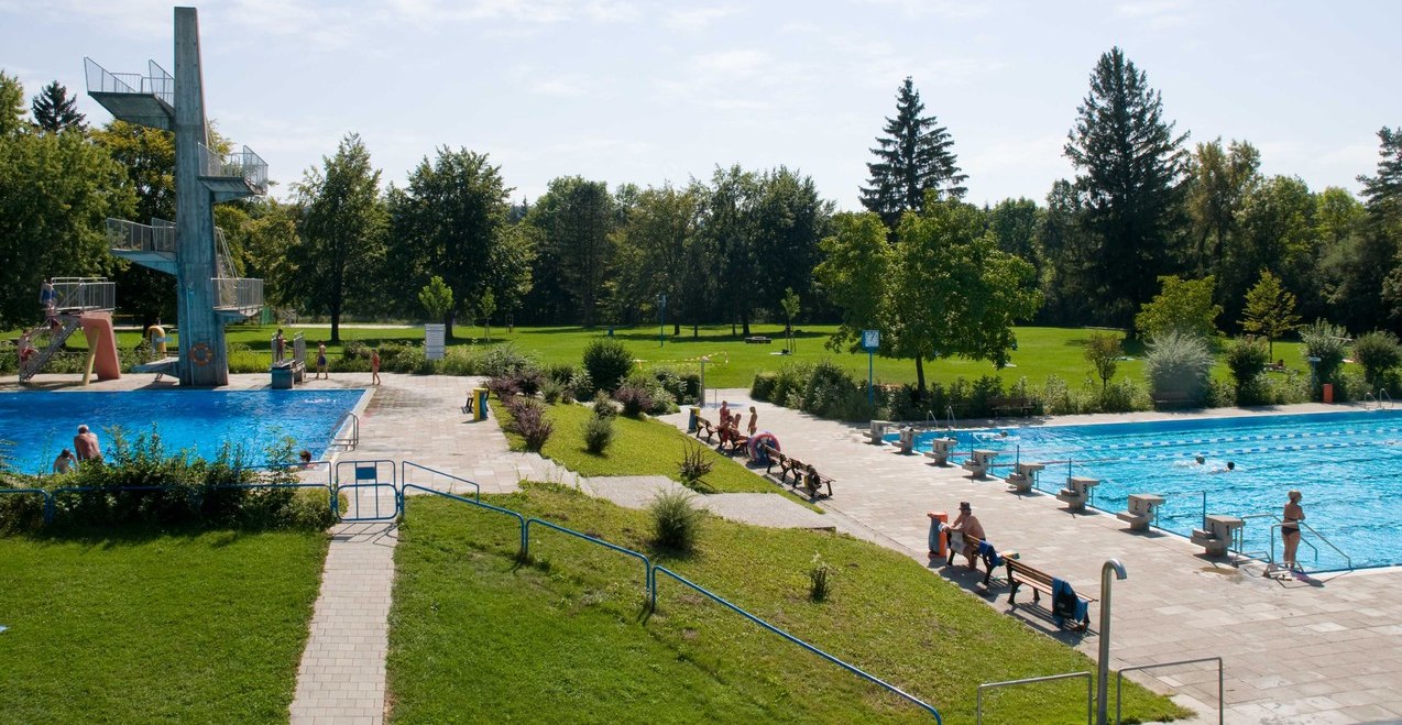 Freibad Garching a. d. Alz, &copy; Landratsamt Alt&ouml;tting