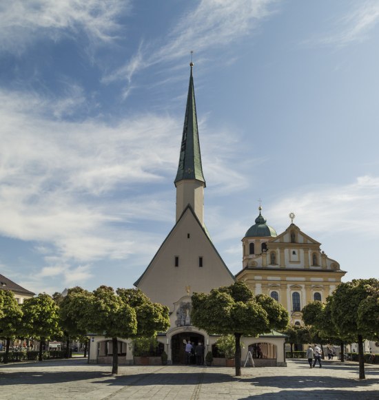 Gnadenkapelle mit Schwarzer Madonna und  Urnen bayerischer K&ouml;nige und Kurf&uuml;rsten, &copy; Inn-Salzach Tourismus